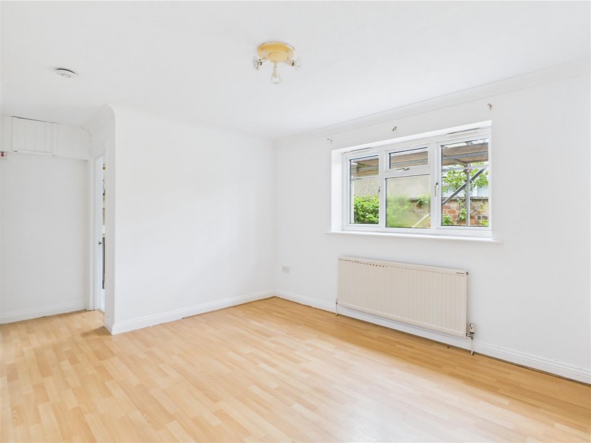 Images for Victoria Road, Cirencester