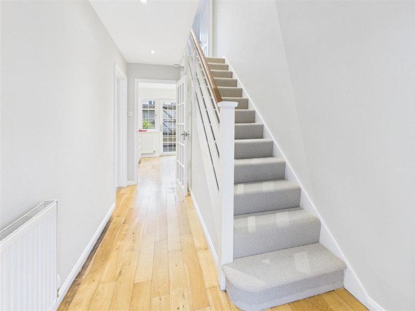 Images for Garden Close, Cirencester