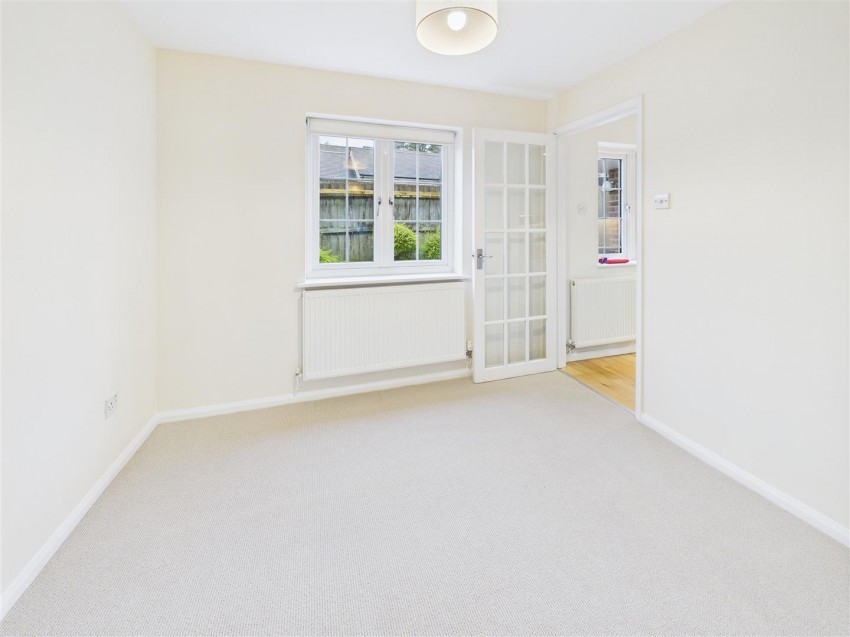 Images for Garden Close, Cirencester