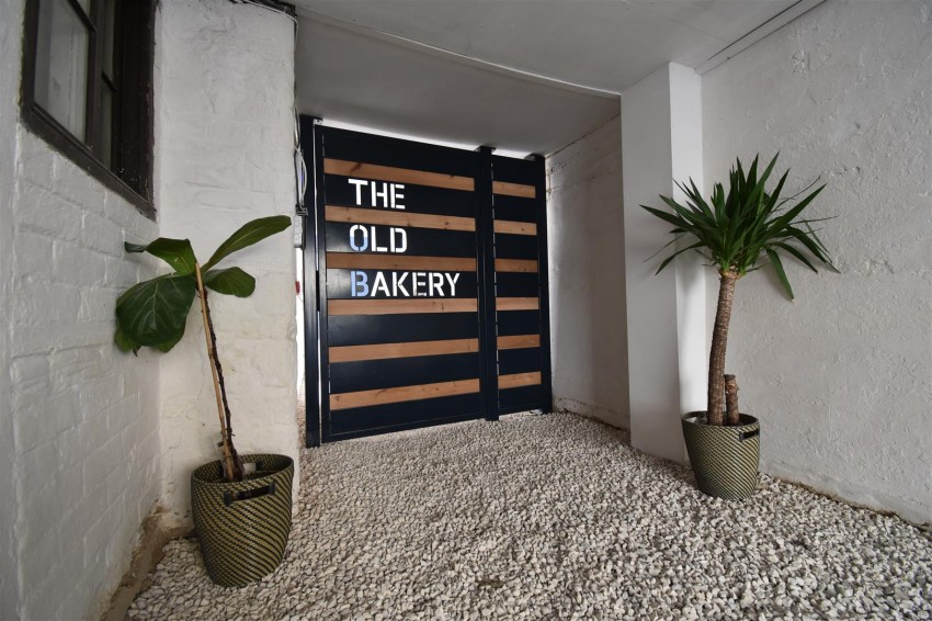 Images for The Old Bakery, Cirencester