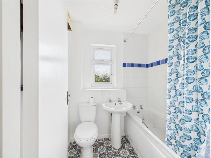 Images for Kemble Drive