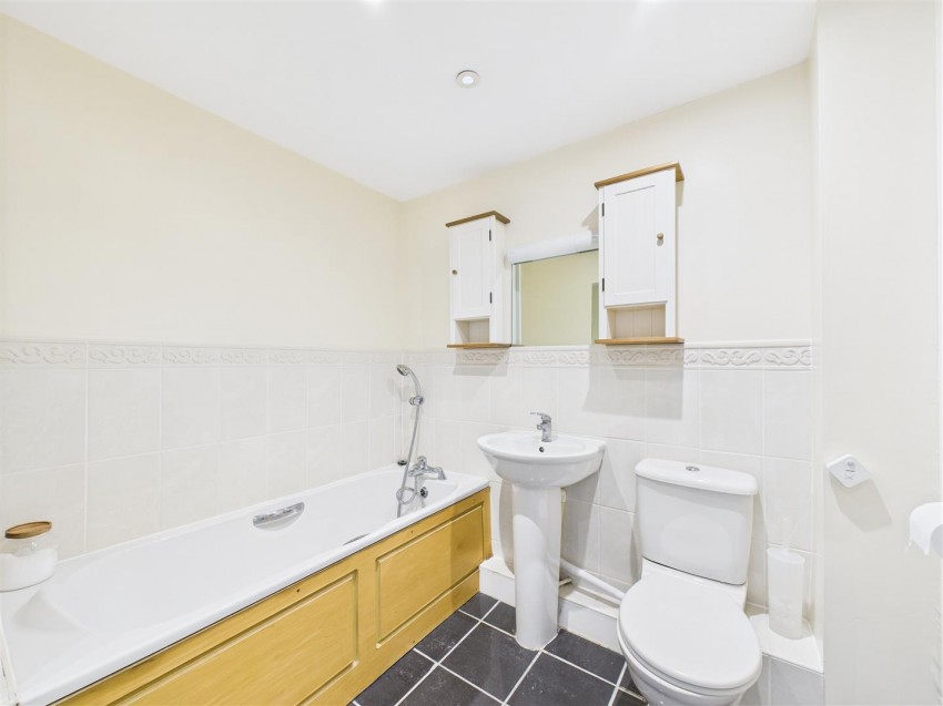 Images for Chesterton Lane, Cirencester