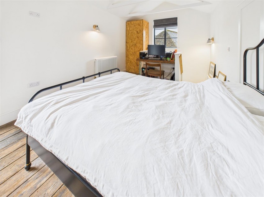 Images for Dollar Street, Cirencester