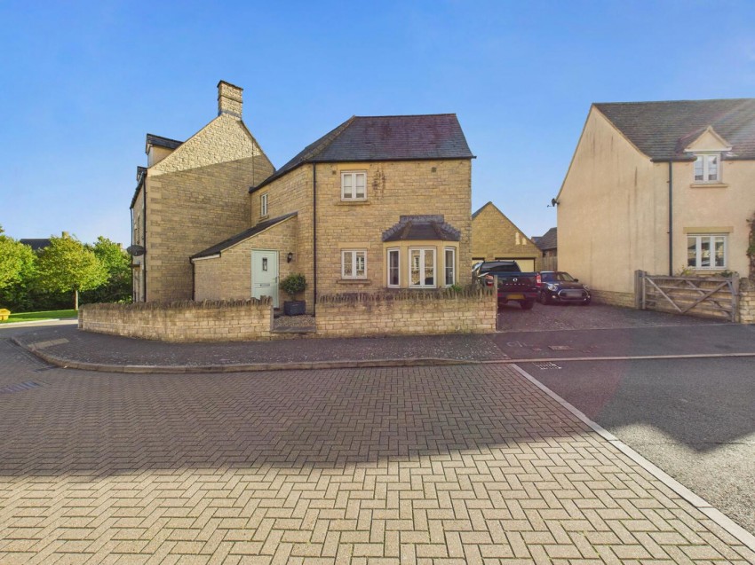 Images for Moss Way, Cirencester