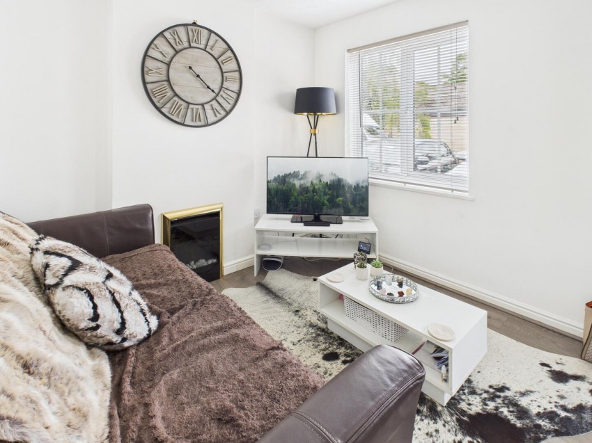 Images for Smiths Field, Cirencester