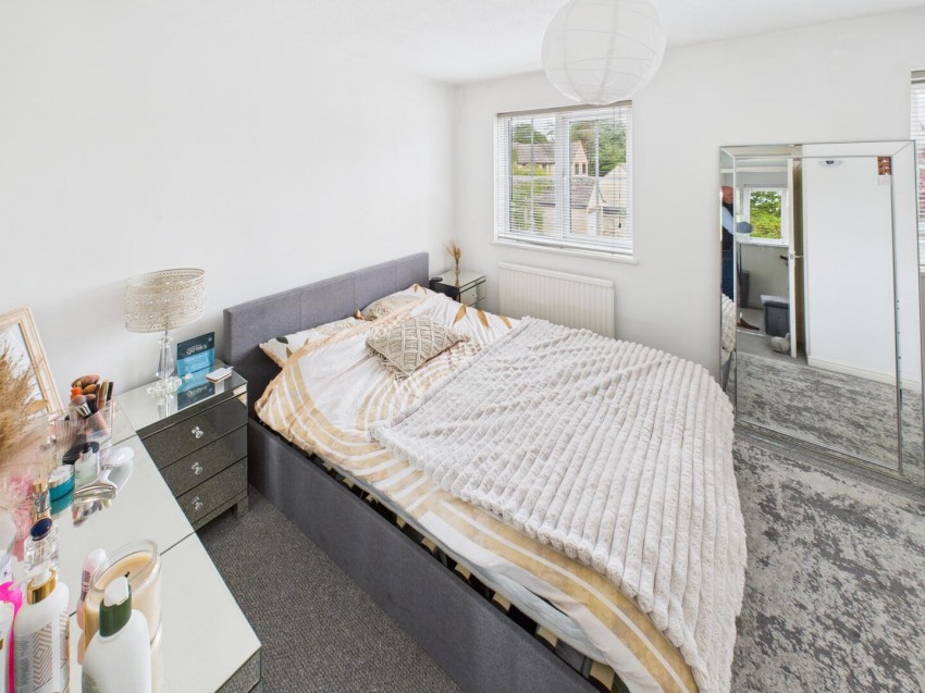 Images for Smiths Field, Cirencester