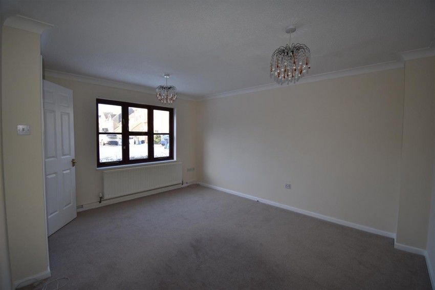 Images for Woodhouse Close, Cirencester