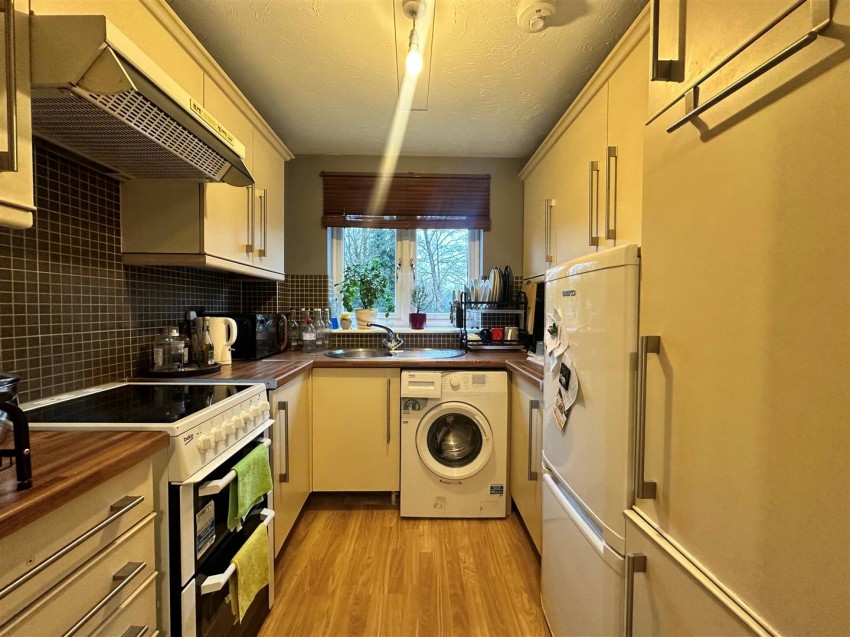 Images for Hanstone Close, Cirencester