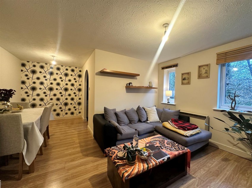 Images for Hanstone Close, Cirencester